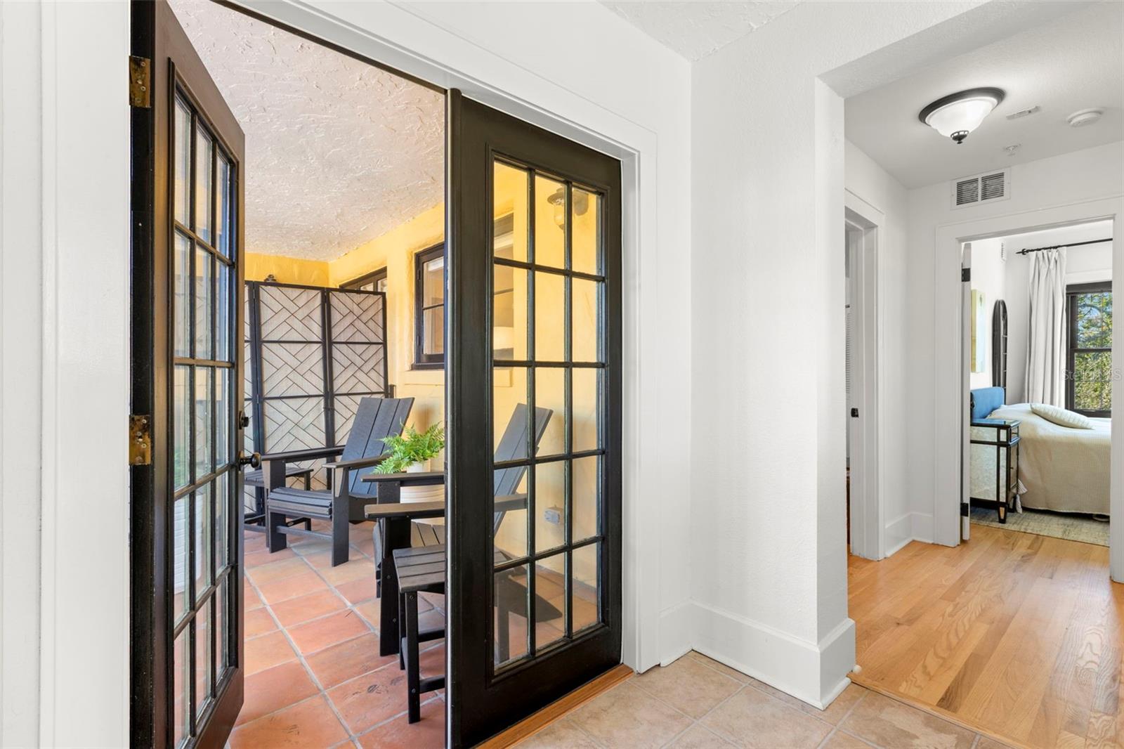 Image 19 of 38 For 210 22nd Avenue Ne 15