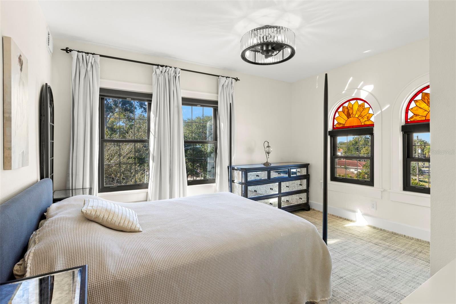 Image 22 of 38 For 210 22nd Avenue Ne 15