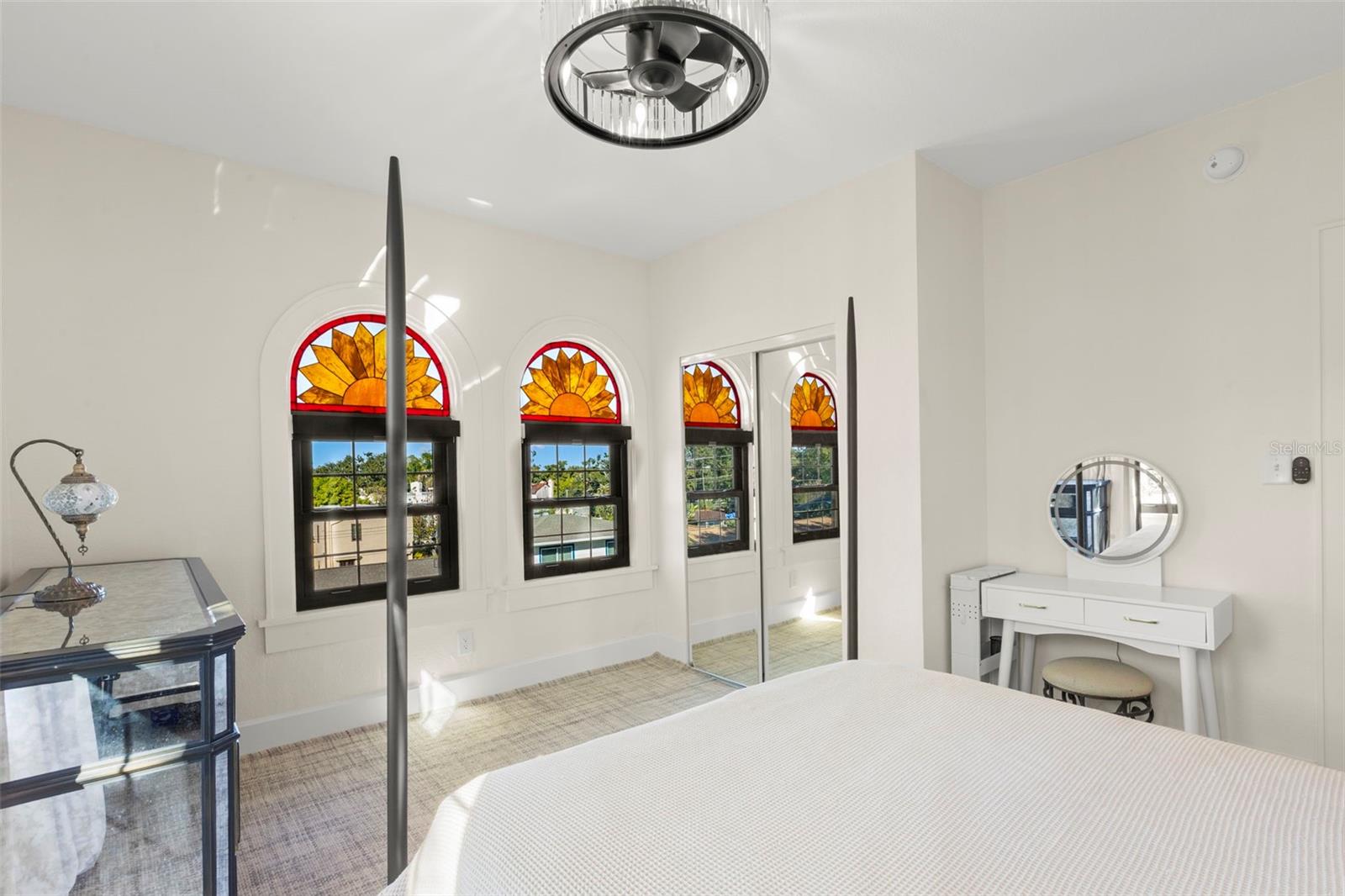 Image 23 of 38 For 210 22nd Avenue Ne 15