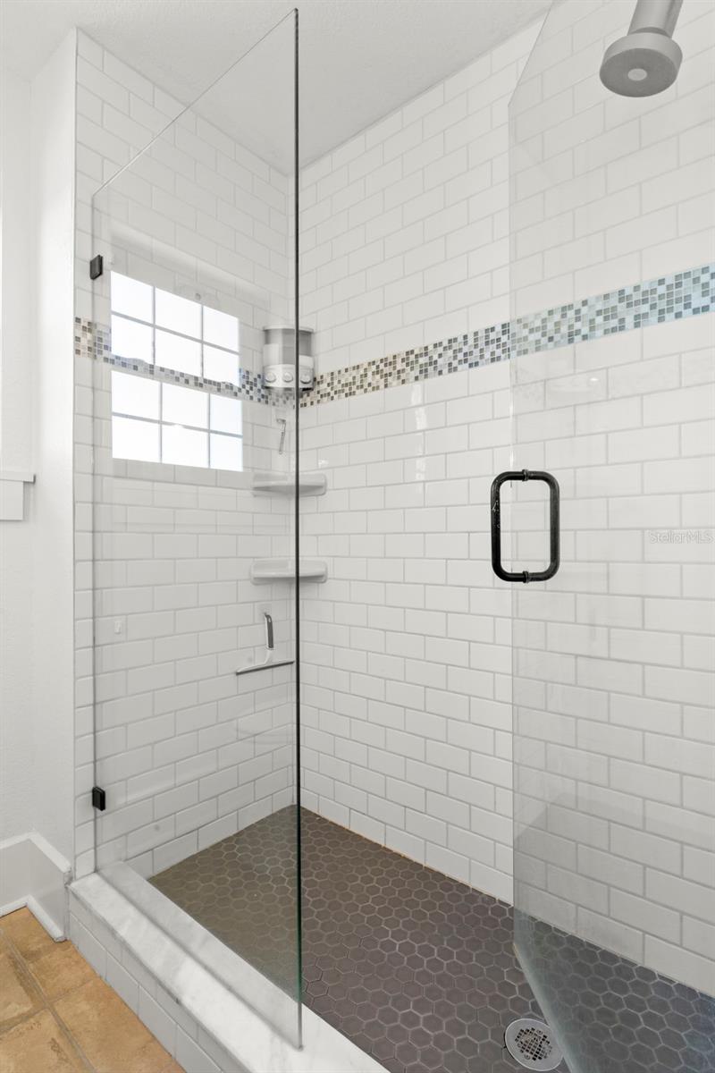 Image 25 of 38 For 210 22nd Avenue Ne 15