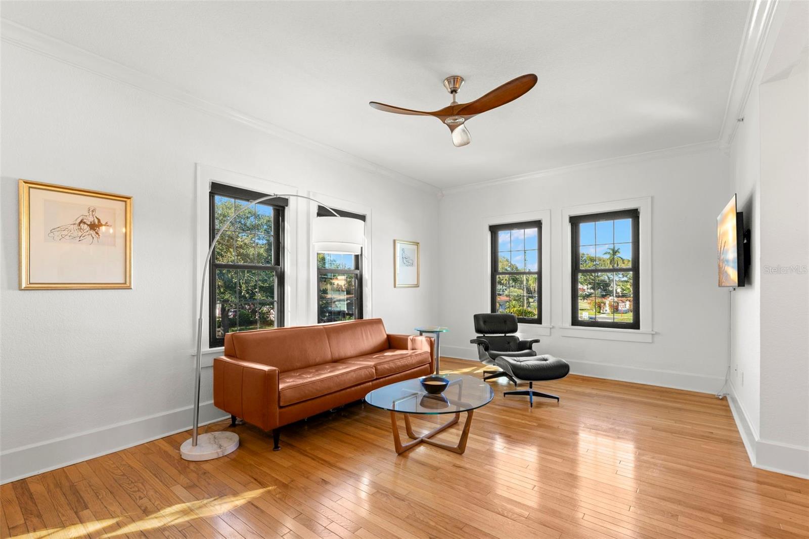 Image 9 of 38 For 210 22nd Avenue Ne 15