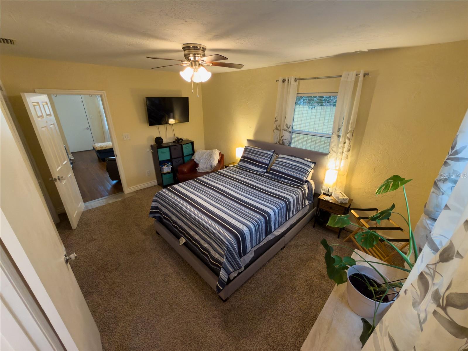 Image 18 of 42 For 707 Jefferson Avenue