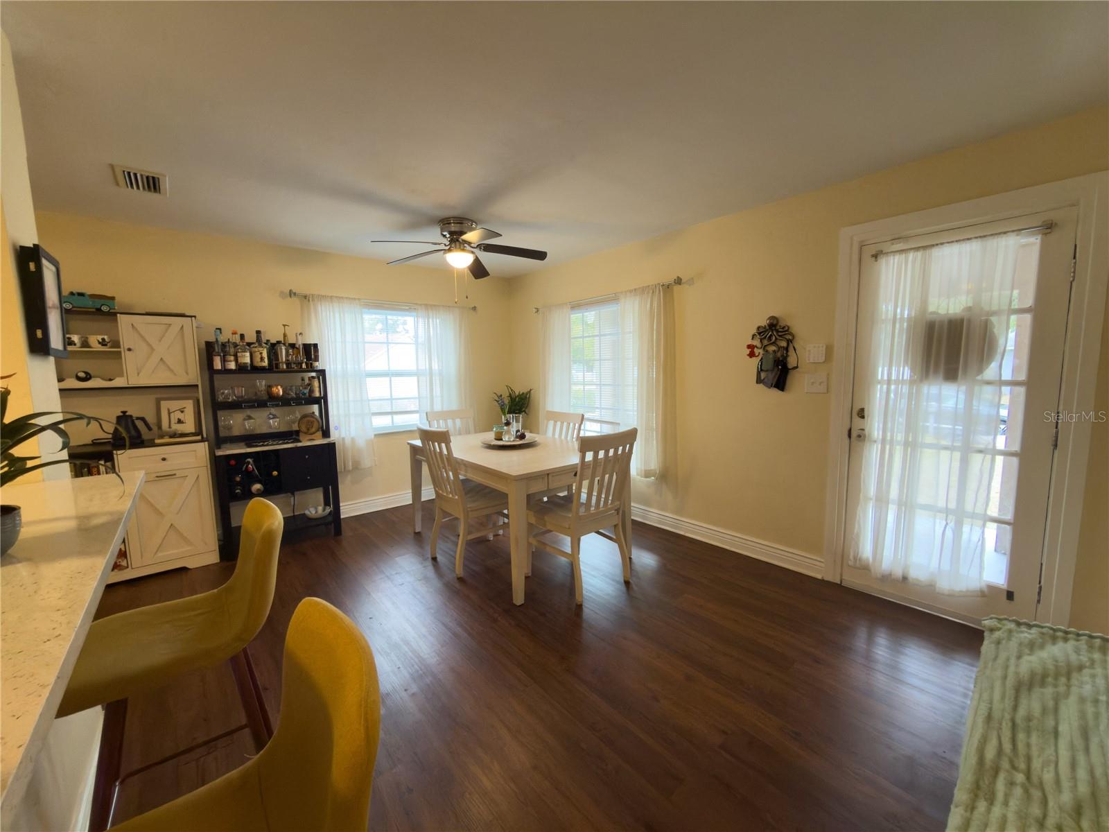 Image 4 of 42 For 707 Jefferson Avenue