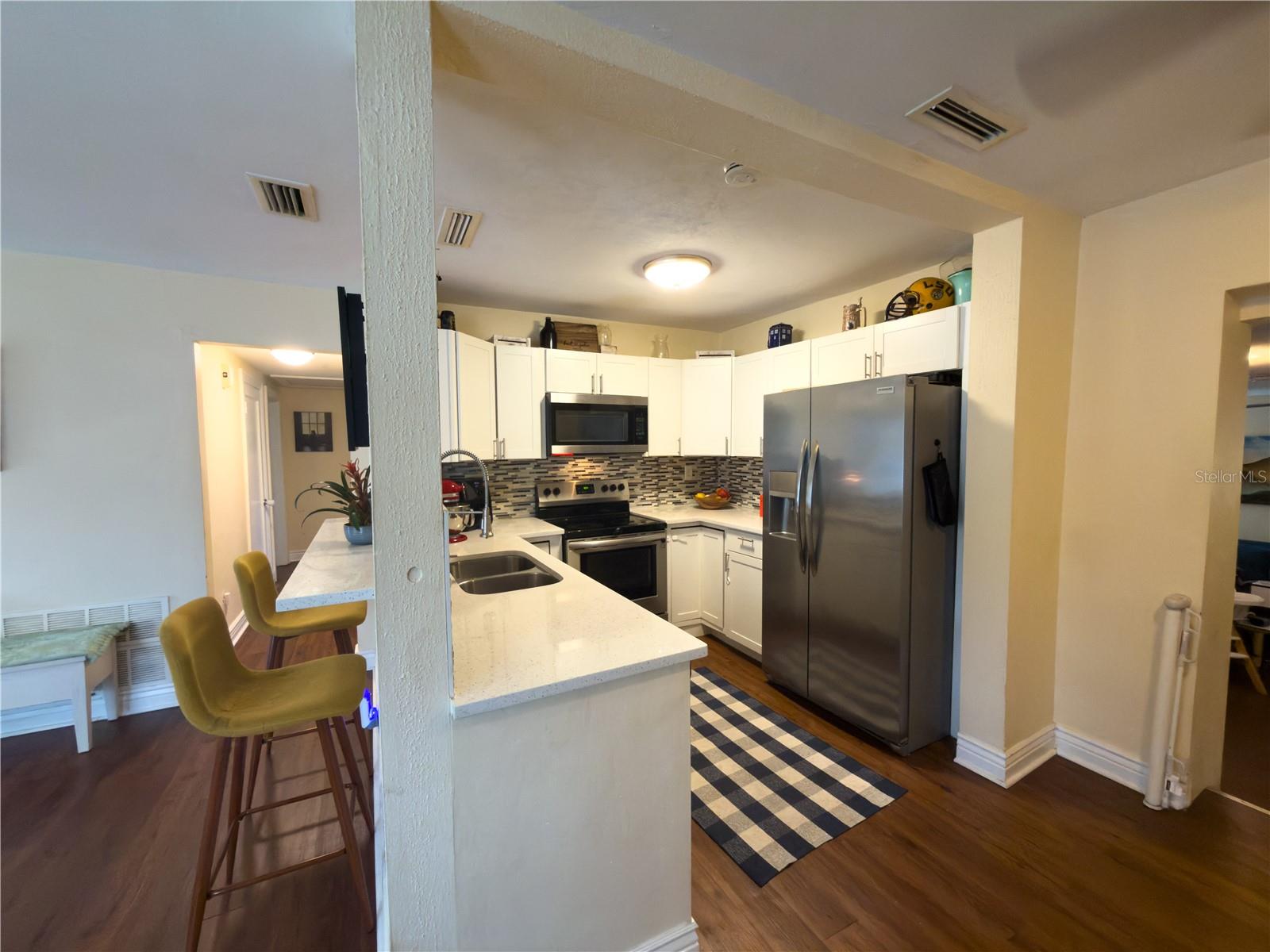 Image 8 of 42 For 707 Jefferson Avenue