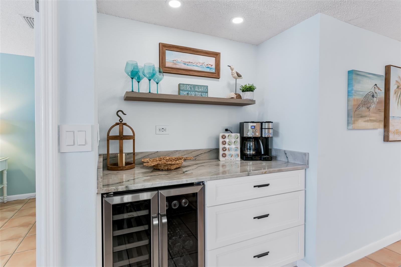 Image 18 of 53 For 17500 Gulf Boulevard 407