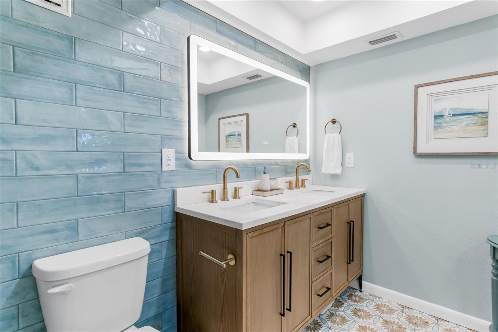 Image 31 of 53 For 17500 Gulf Boulevard 407