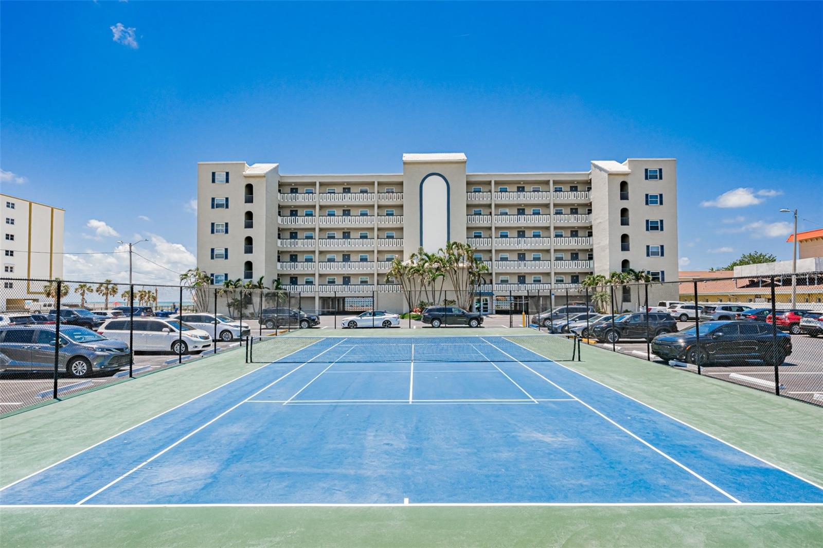 Image 45 of 53 For 17500 Gulf Boulevard 407