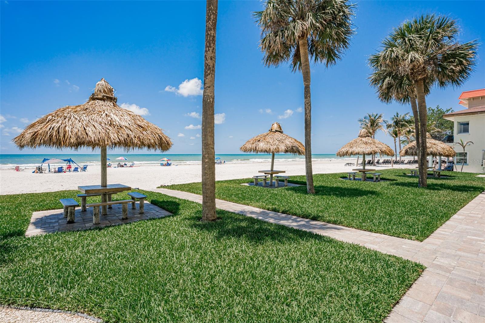 Image 46 of 53 For 17500 Gulf Boulevard 407