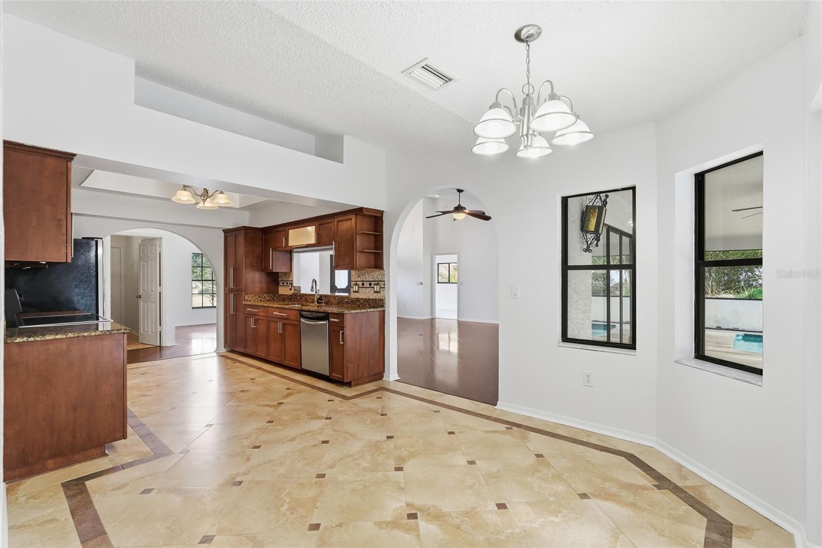 Image 12 of 33 For 11290 Orangewood Court