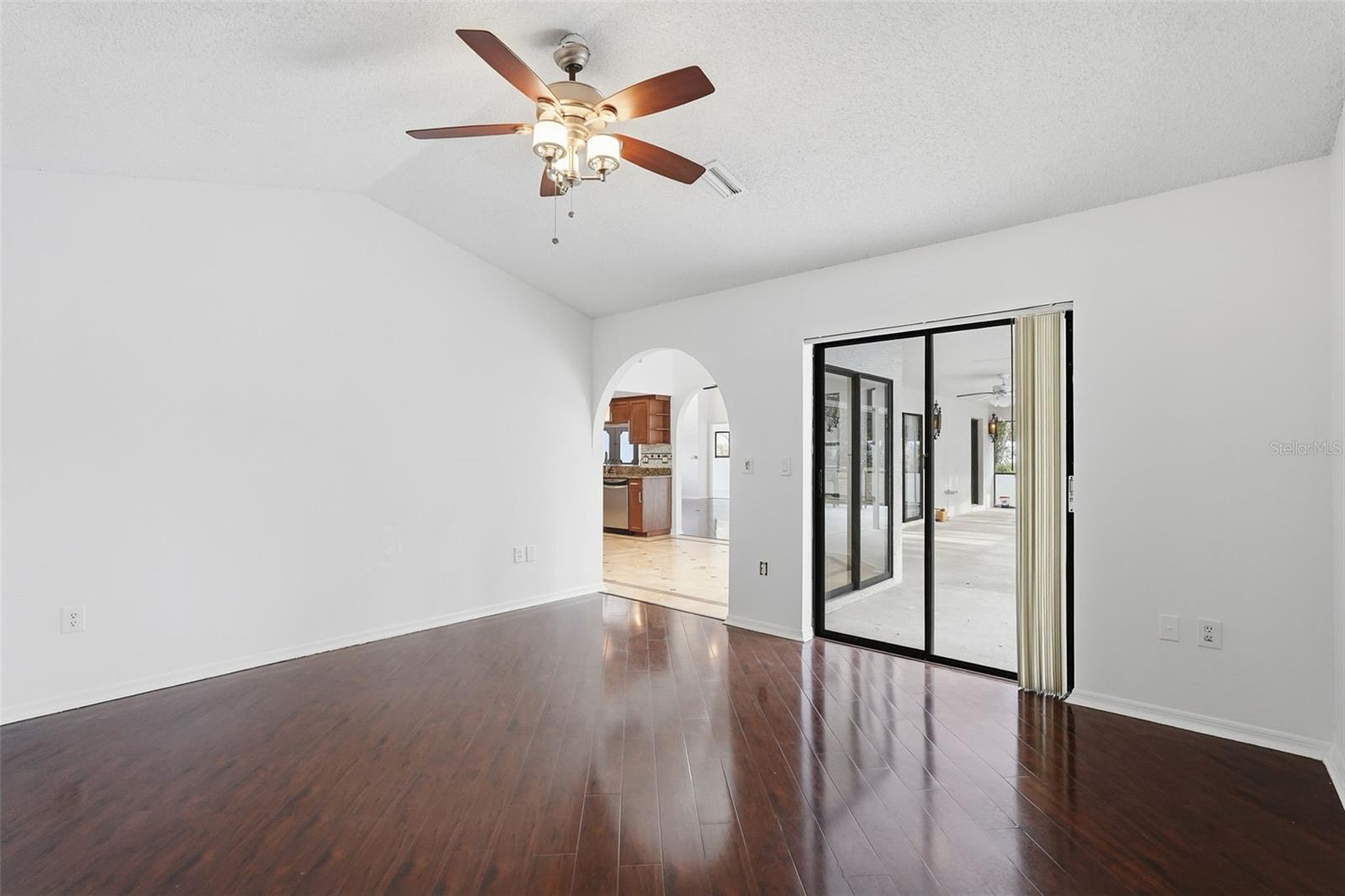 Image 15 of 33 For 11290 Orangewood Court