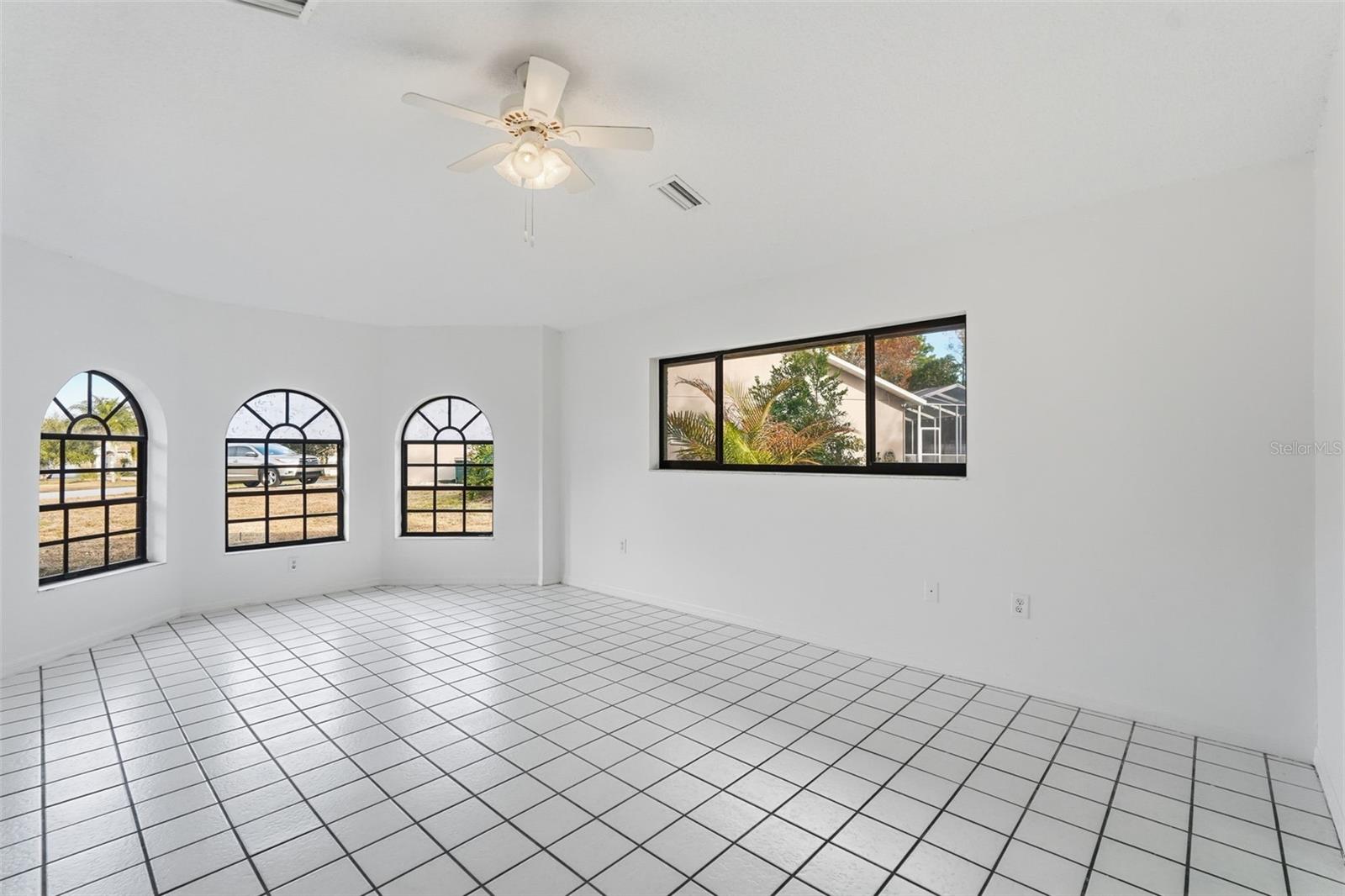 Image 16 of 33 For 11290 Orangewood Court