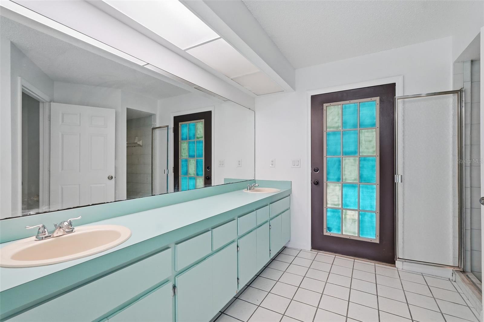 Image 18 of 33 For 11290 Orangewood Court