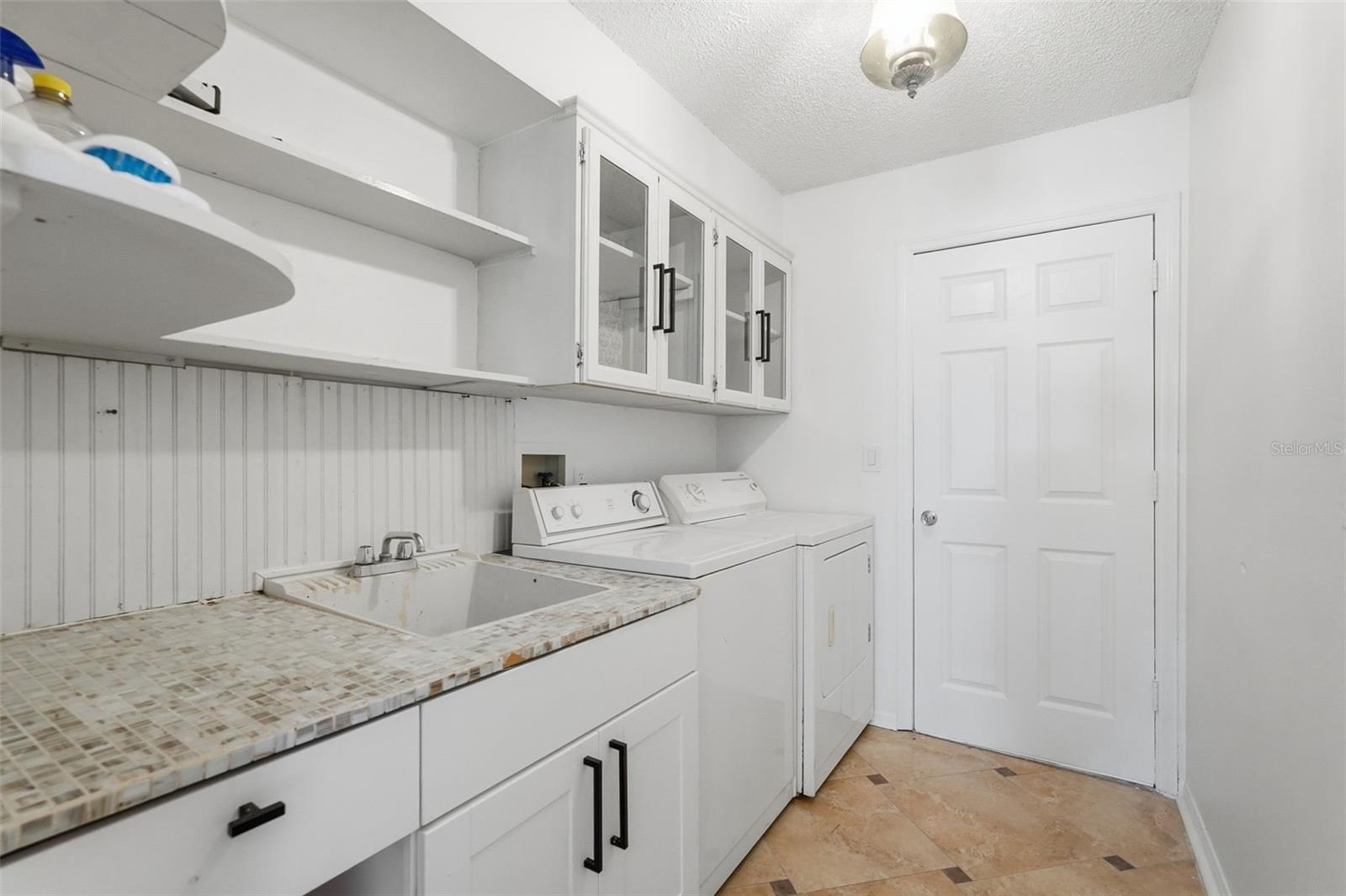 Image 25 of 33 For 11290 Orangewood Court