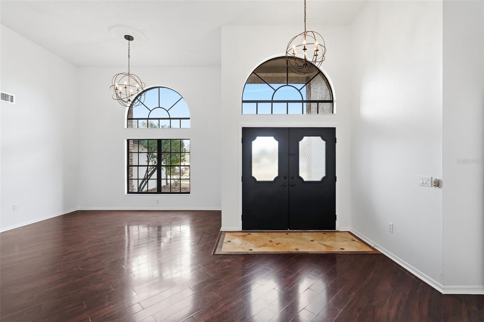 Image 6 of 33 For 11290 Orangewood Court