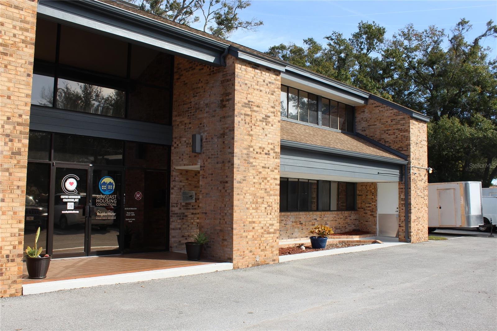 Listing photo id 4 for 2139 Coachman Road