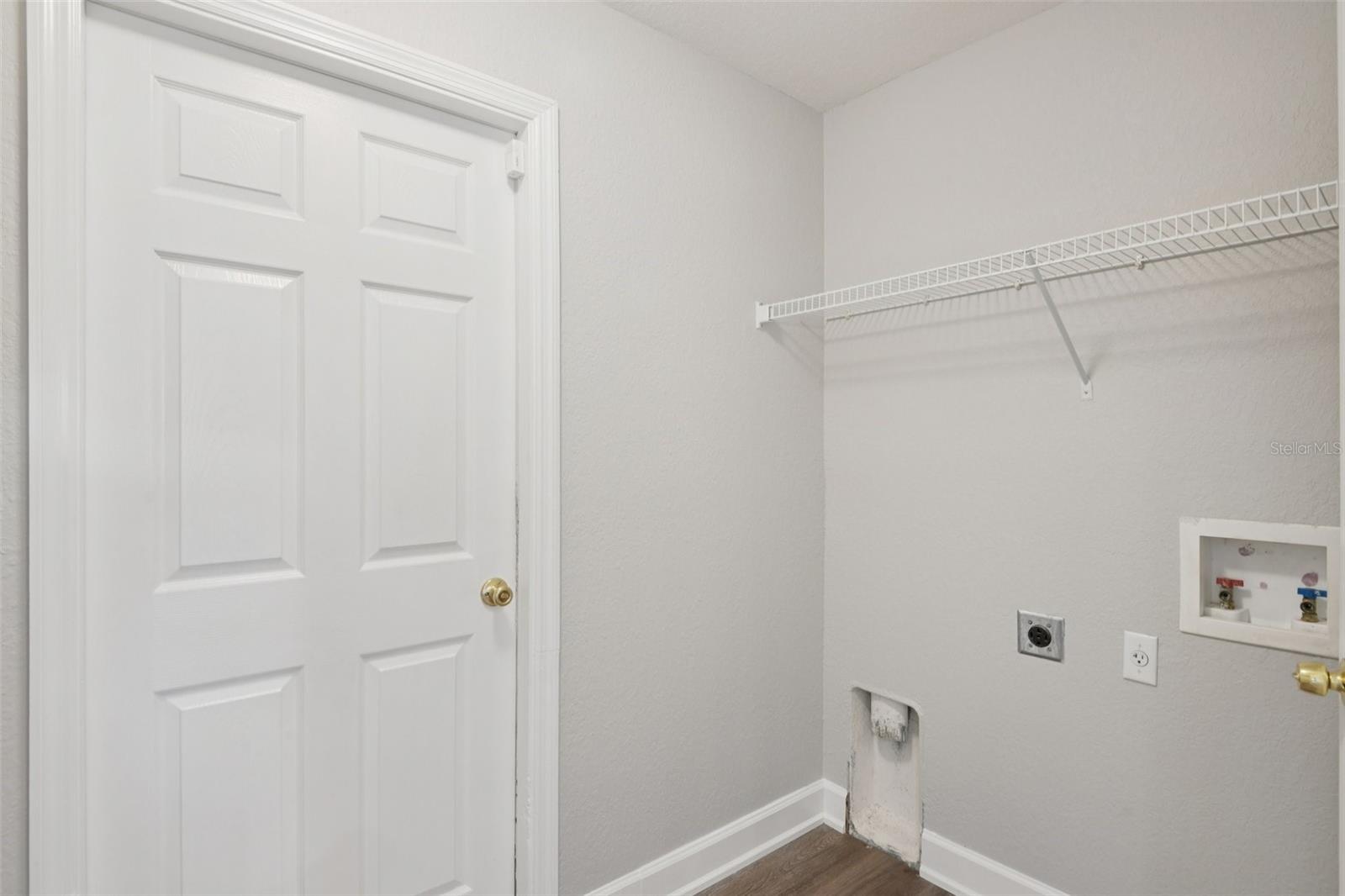 Image 10 of 31 For 4175 Mayfair Way