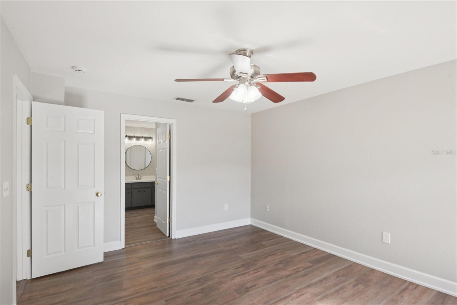 Image 13 of 31 For 4175 Mayfair Way