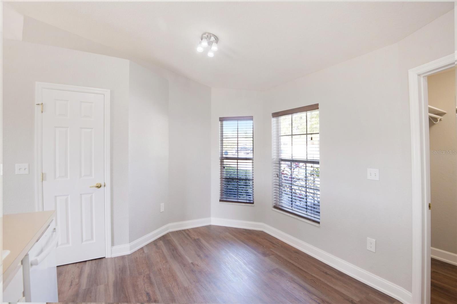 Image 6 of 31 For 4175 Mayfair Way