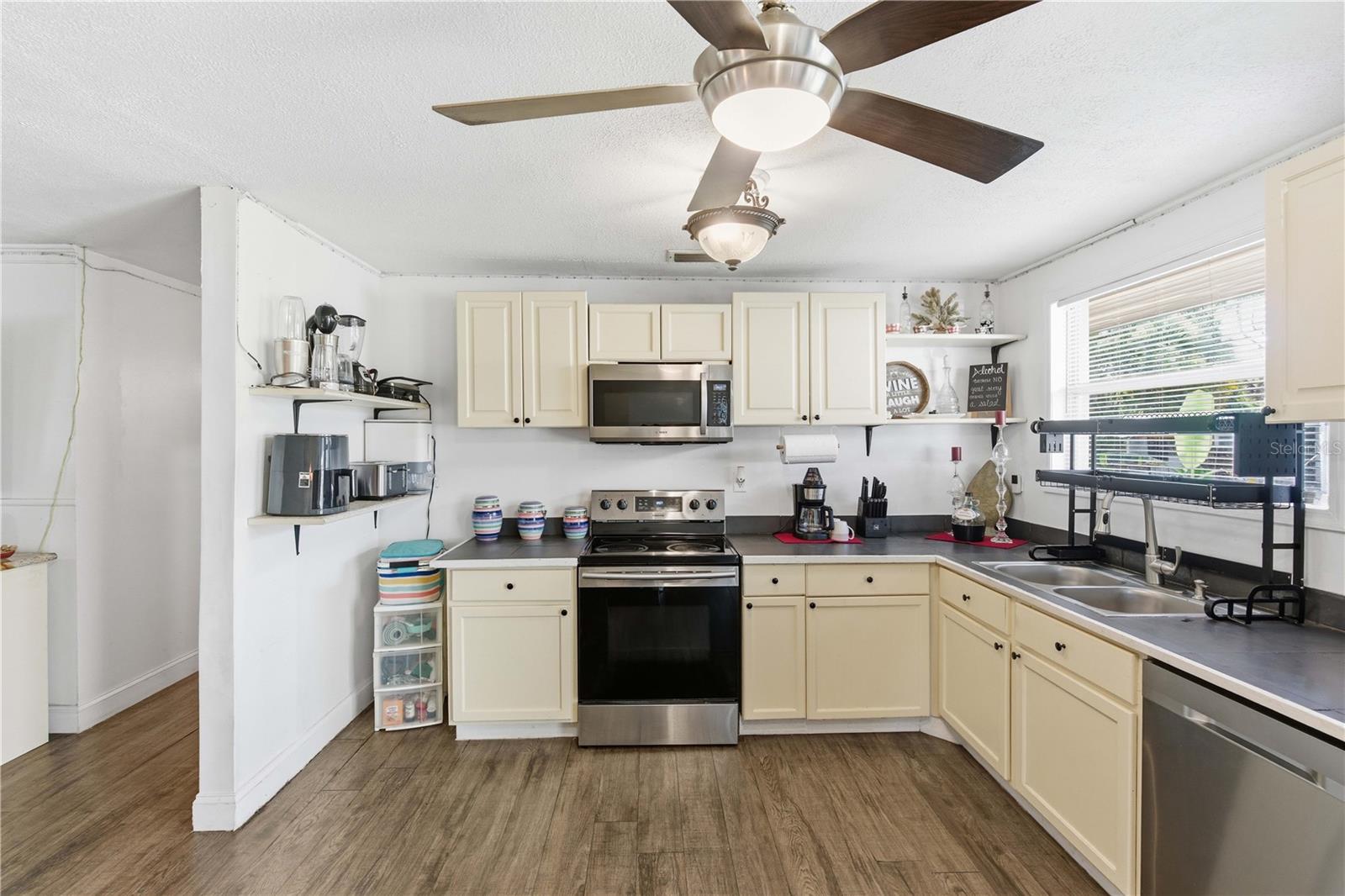 Image 12 of 41 For 8412 15 Th Street