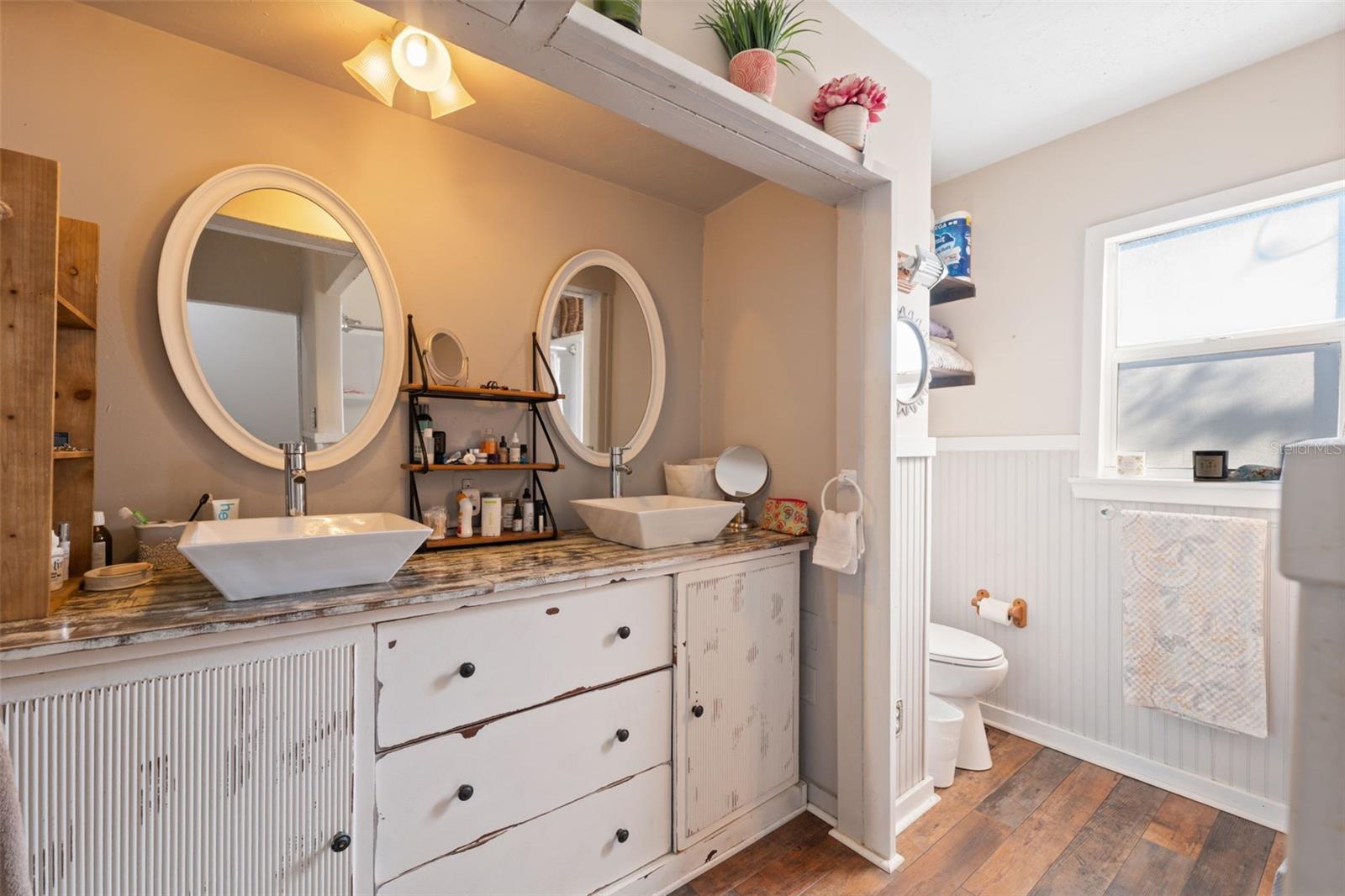 Image 18 of 58 For 1946 Chenango Avenue