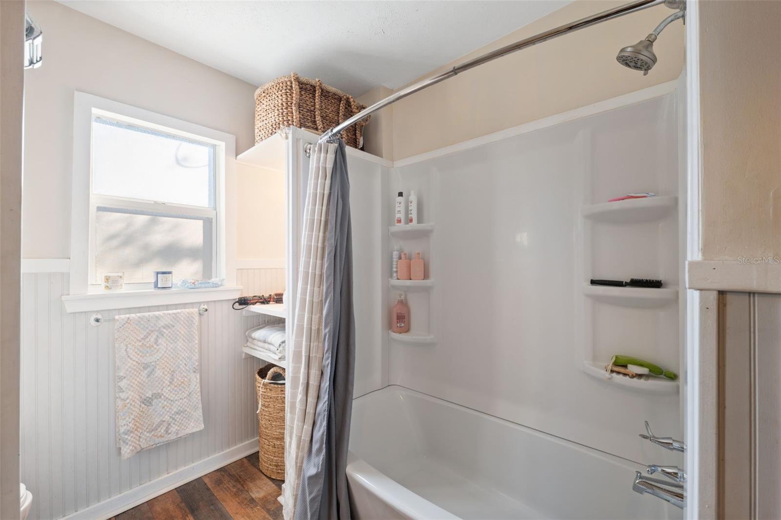 Image 19 of 58 For 1946 Chenango Avenue