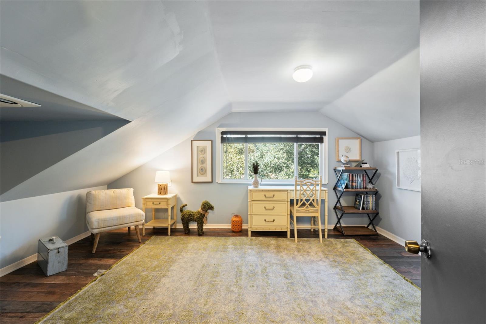 Image 20 of 58 For 1946 Chenango Avenue