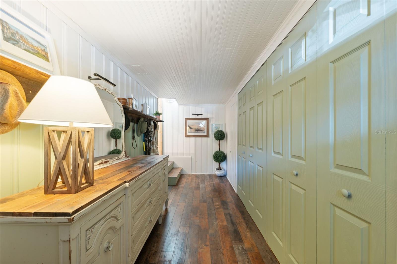 Image 26 of 58 For 1946 Chenango Avenue