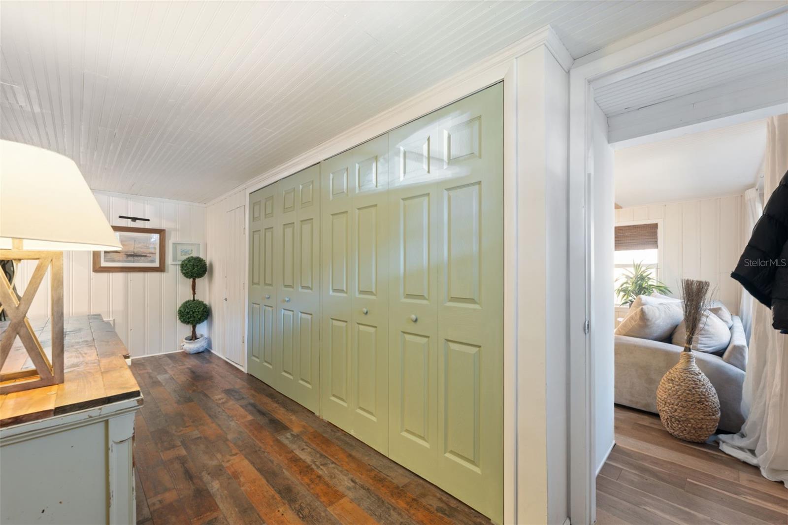 Image 27 of 58 For 1946 Chenango Avenue