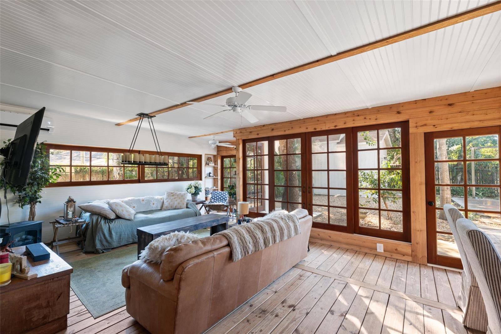 Image 29 of 58 For 1946 Chenango Avenue