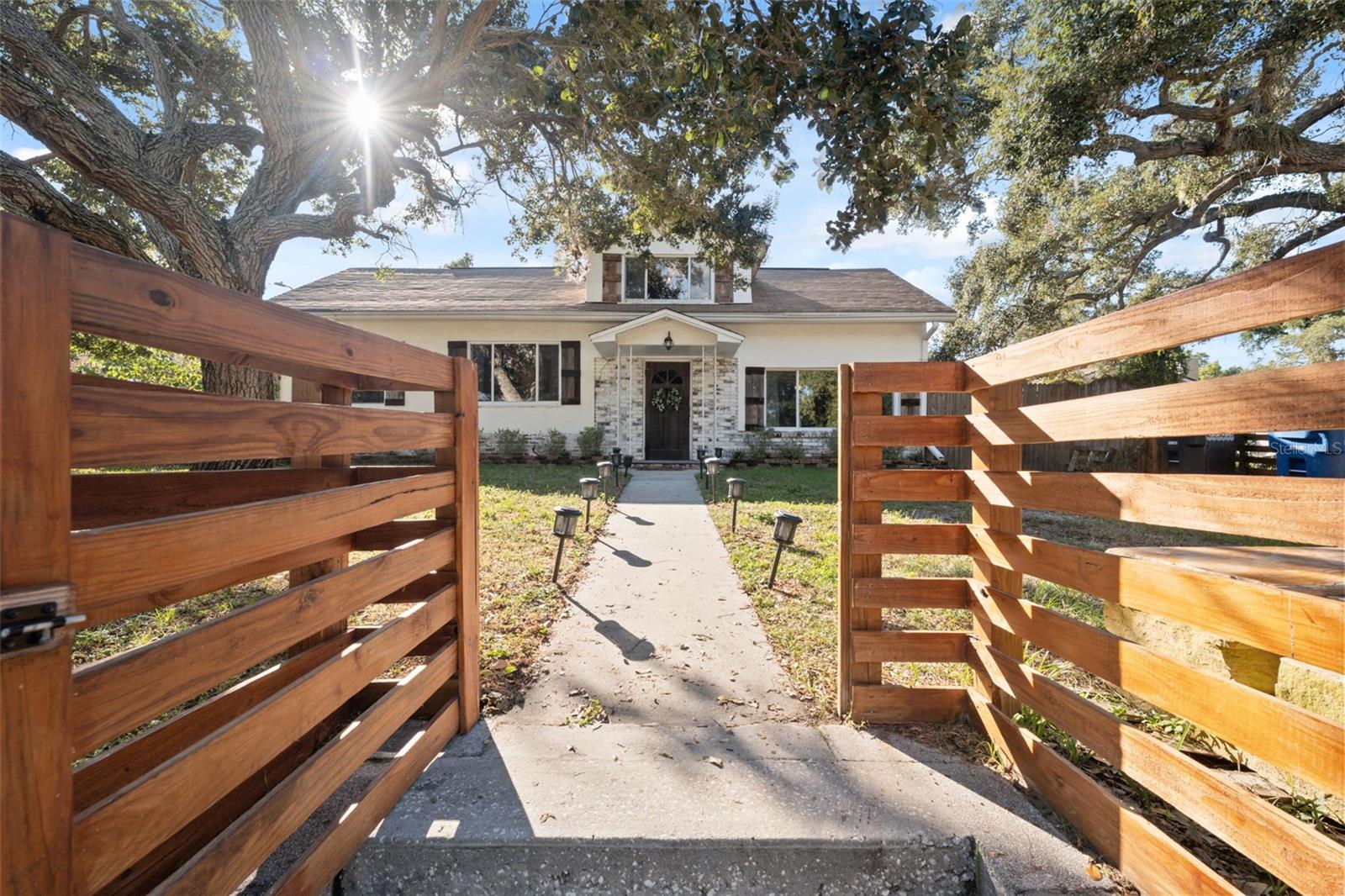 Image 3 of 58 For 1946 Chenango Avenue