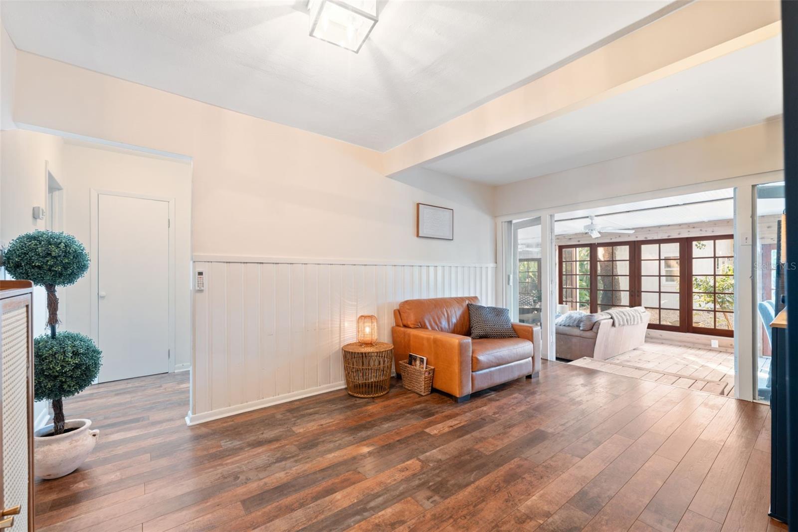 Image 30 of 58 For 1946 Chenango Avenue