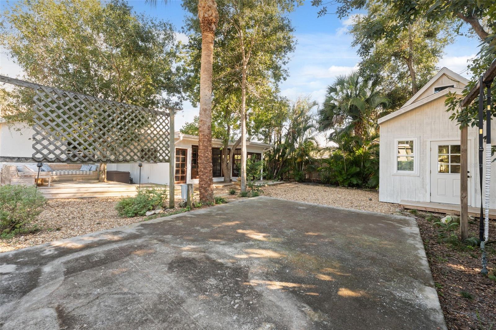 Image 33 of 58 For 1946 Chenango Avenue