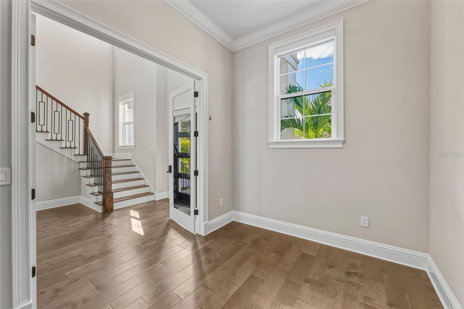 Image 25 of 80 For 481 Davis Boulevard