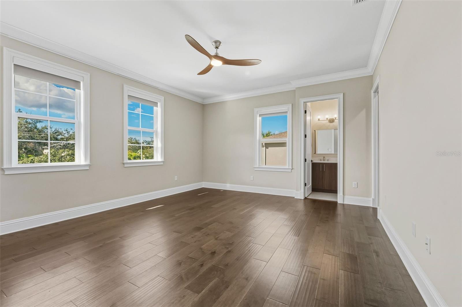 Image 52 of 80 For 481 Davis Boulevard