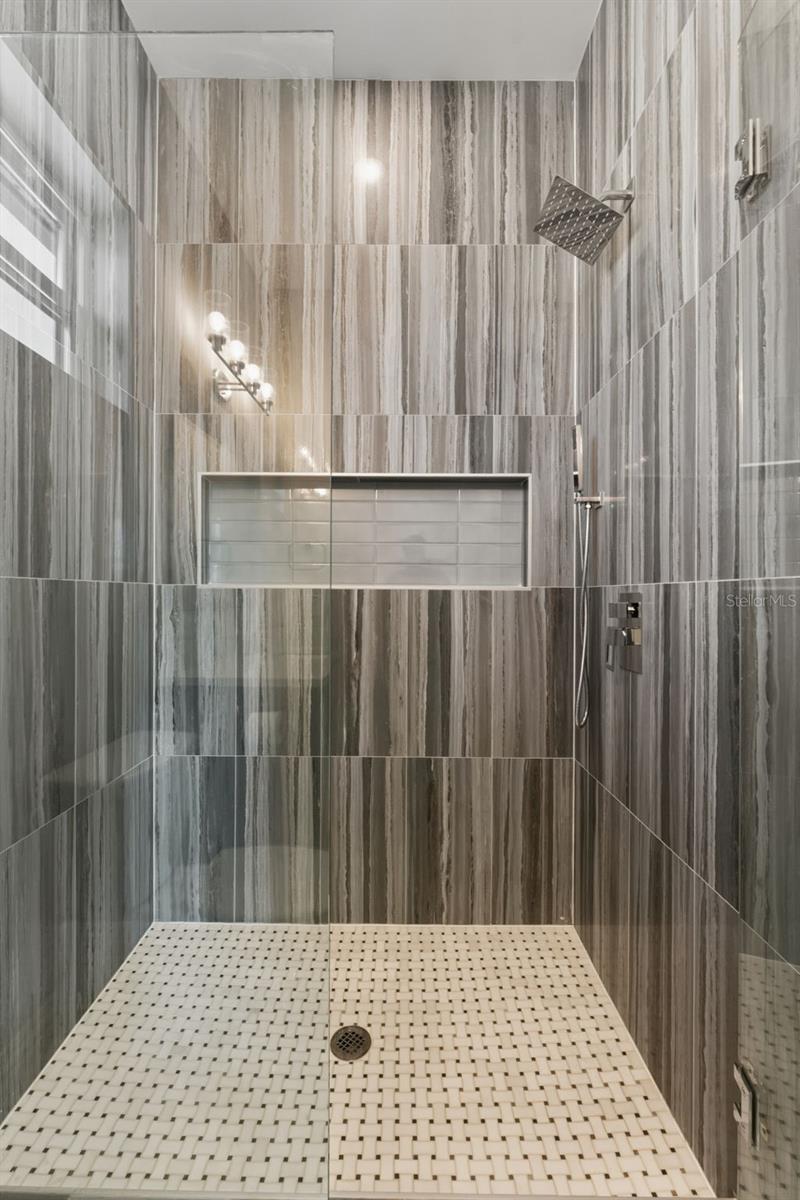 Image 55 of 80 For 481 Davis Boulevard