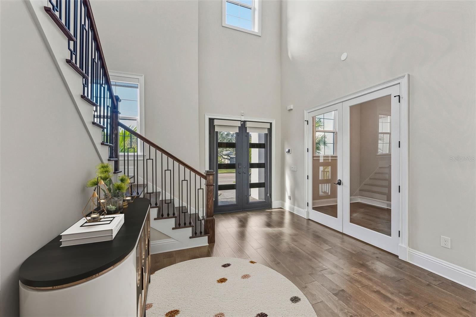 Image 6 of 80 For 481 Davis Boulevard