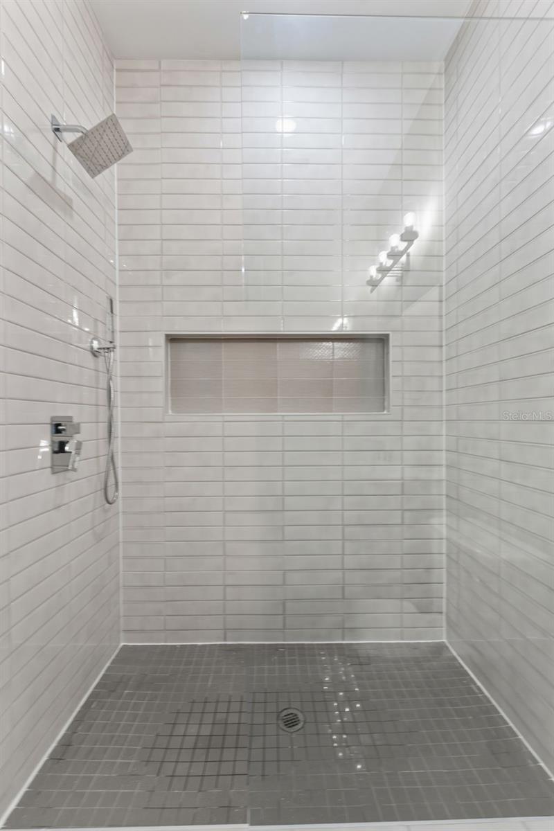 Image 60 of 80 For 481 Davis Boulevard