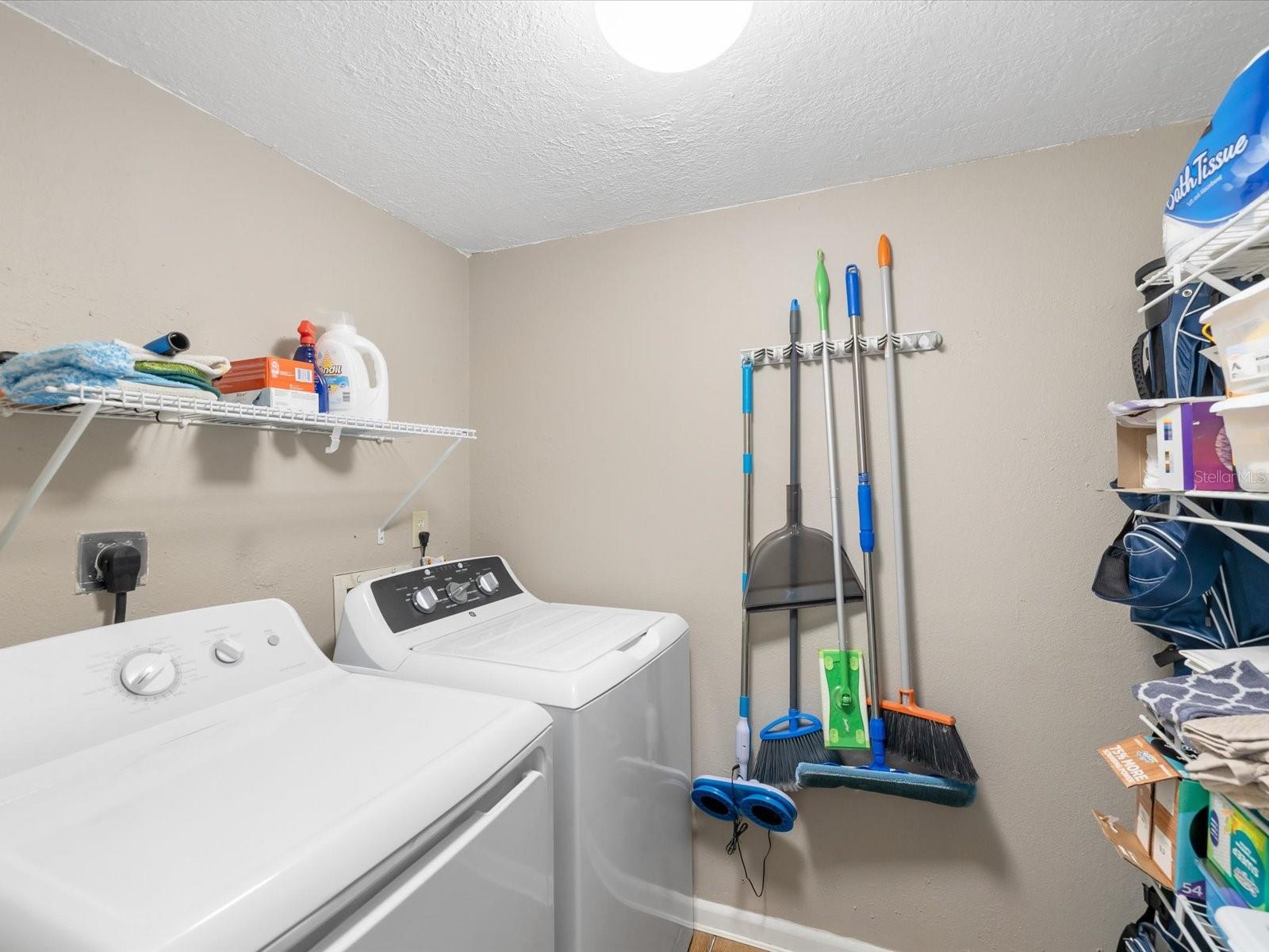 Image 15 of 41 For 3114 Lake Pine Way B2