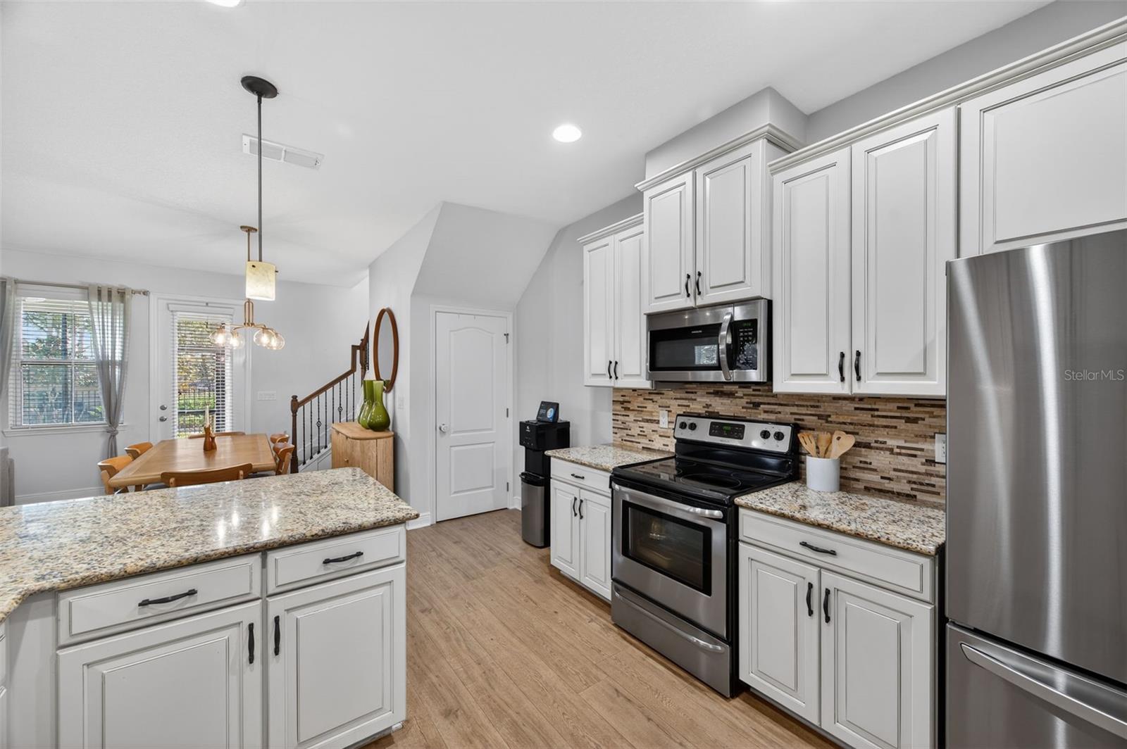 Image 17 of 69 For 17019 Vilesta Drive