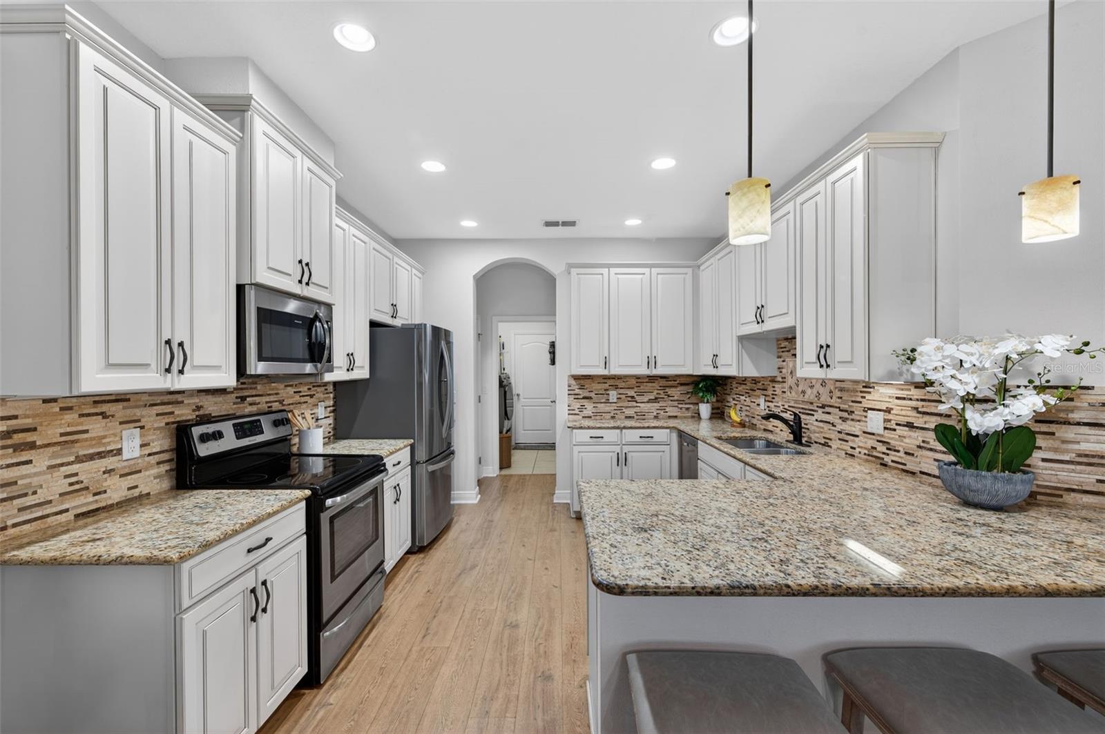 Image 18 of 69 For 17019 Vilesta Drive