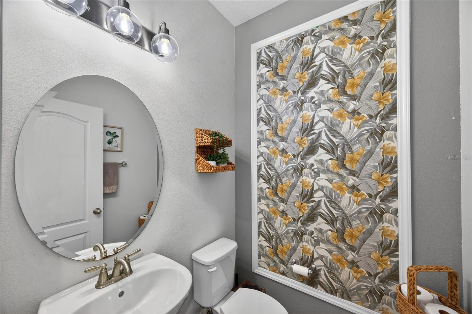 Image 19 of 69 For 17019 Vilesta Drive