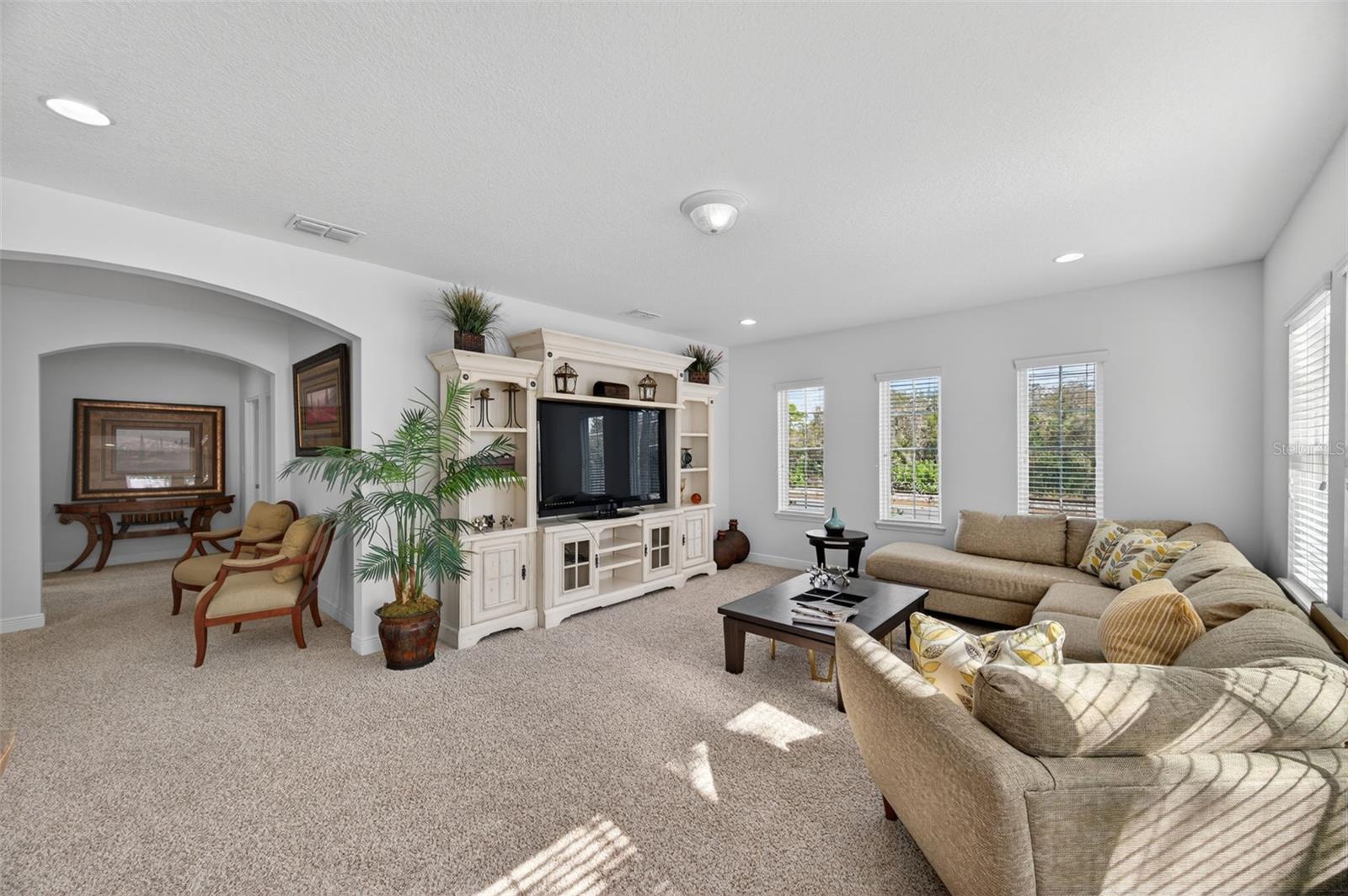 Image 33 of 69 For 17019 Vilesta Drive