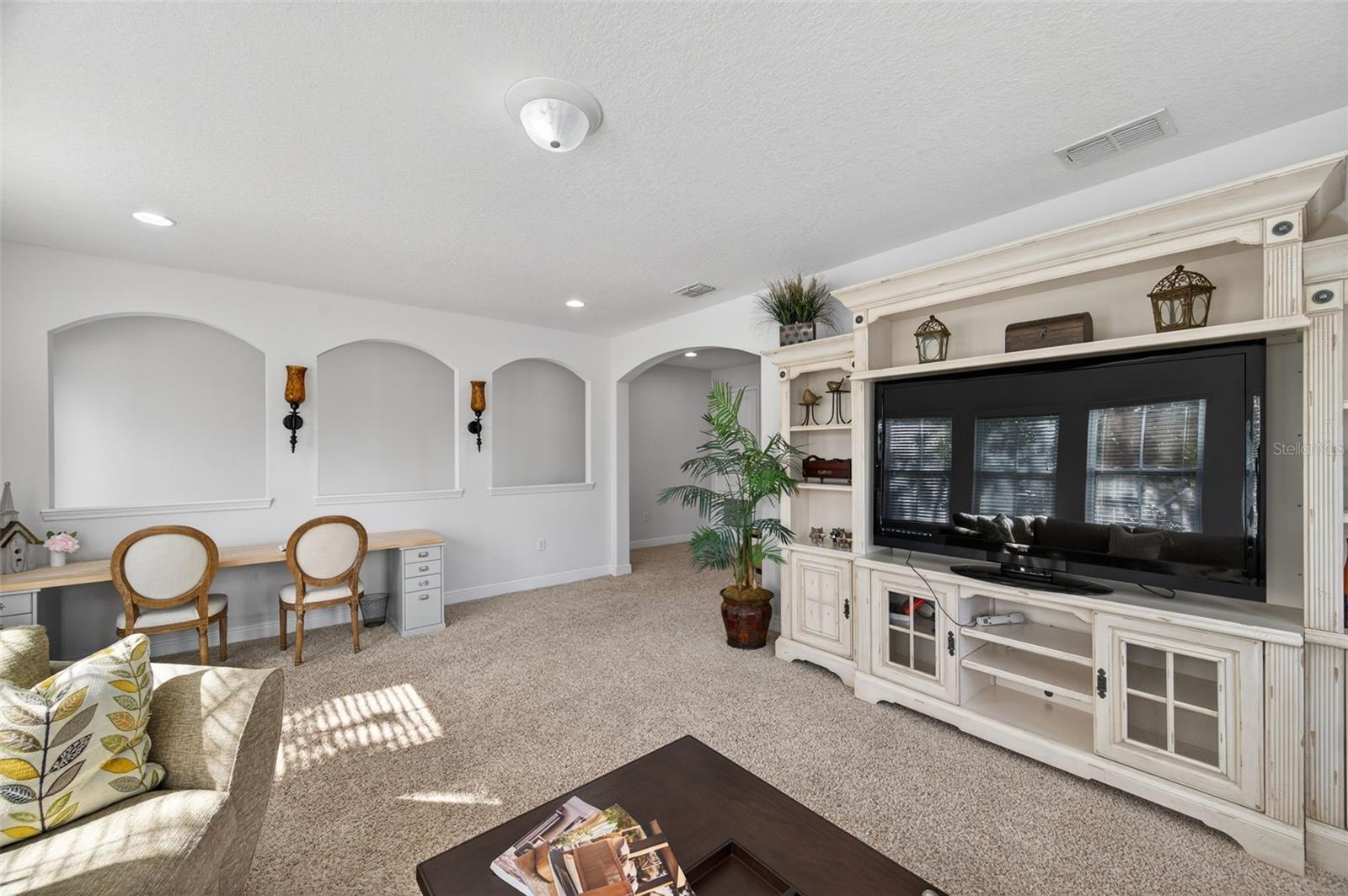 Image 34 of 69 For 17019 Vilesta Drive