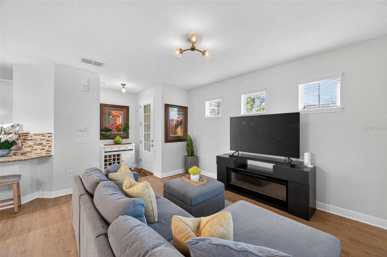 Image 7 of 69 For 17019 Vilesta Drive