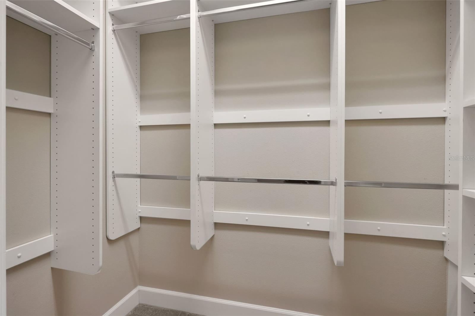 Image 10 of 13 For 716 Aldenham