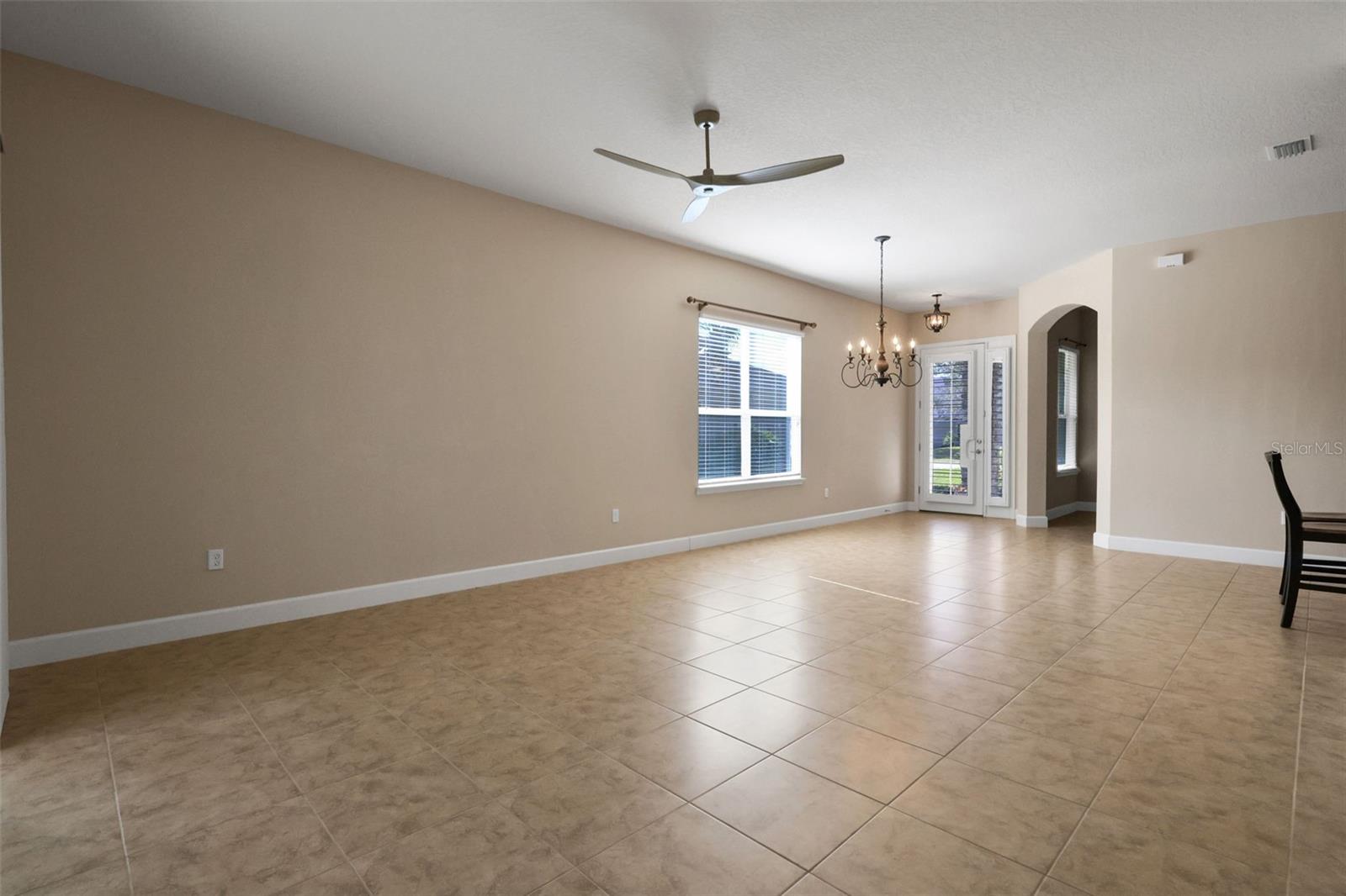 Image 13 of 13 For 716 Aldenham