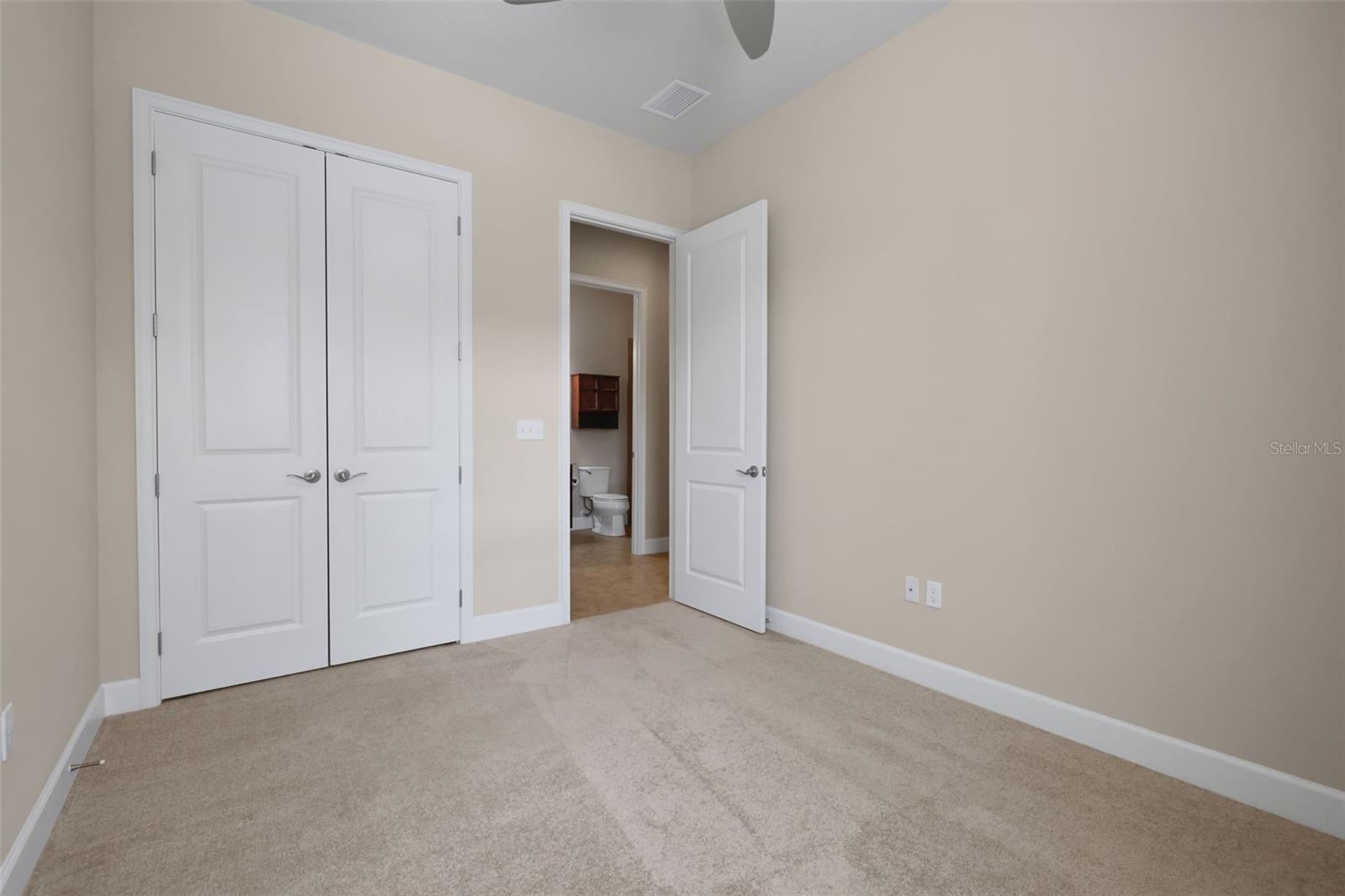 Image 6 of 13 For 716 Aldenham