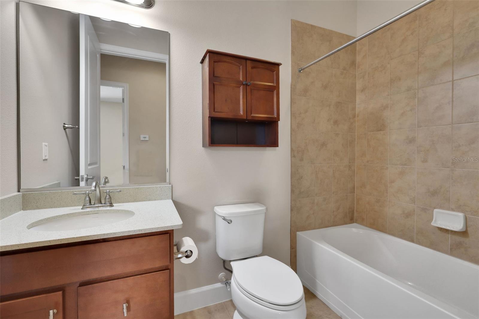 Image 7 of 13 For 716 Aldenham