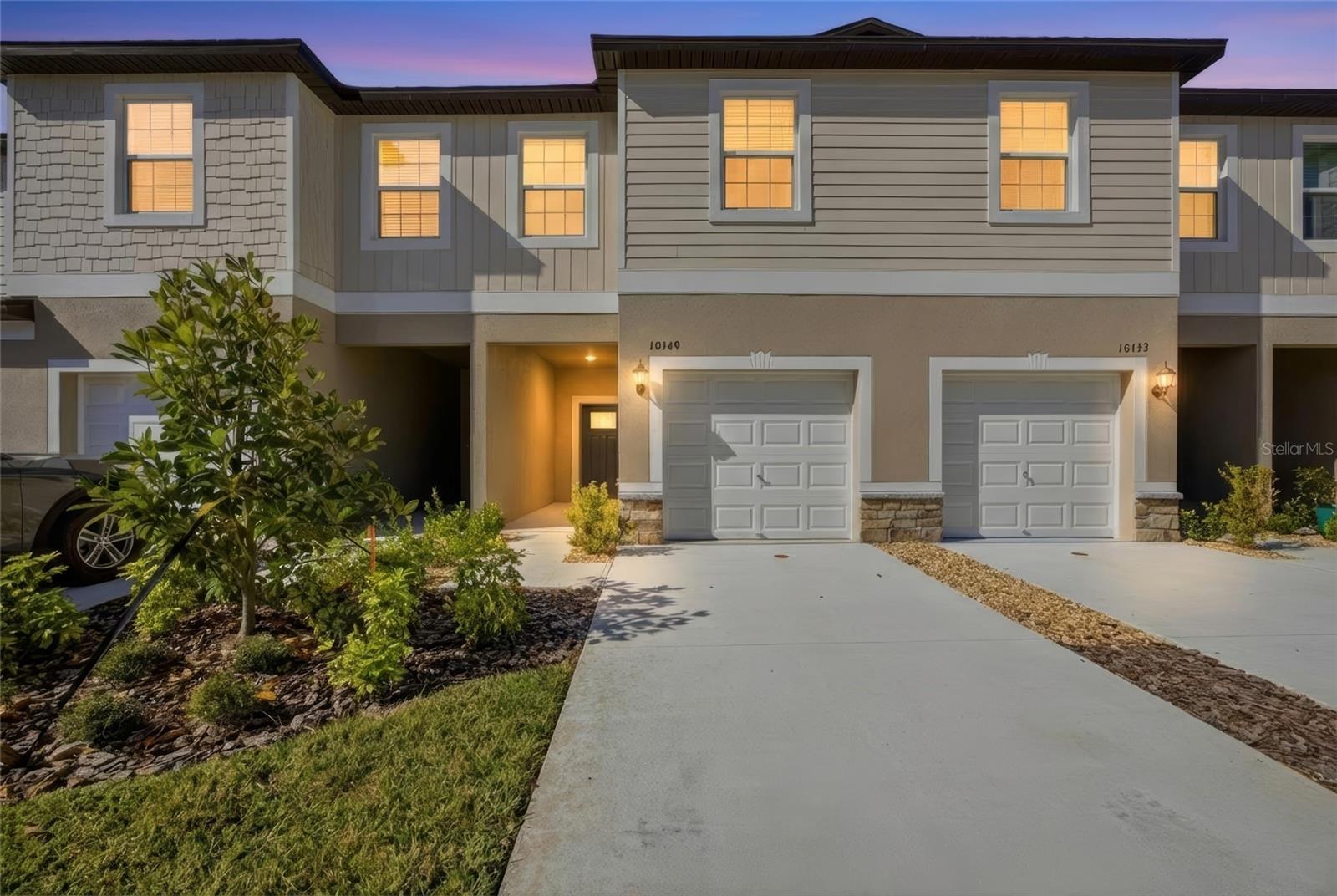 Listing photo id 0 for 10149 Trumpet Honeysuckle Way