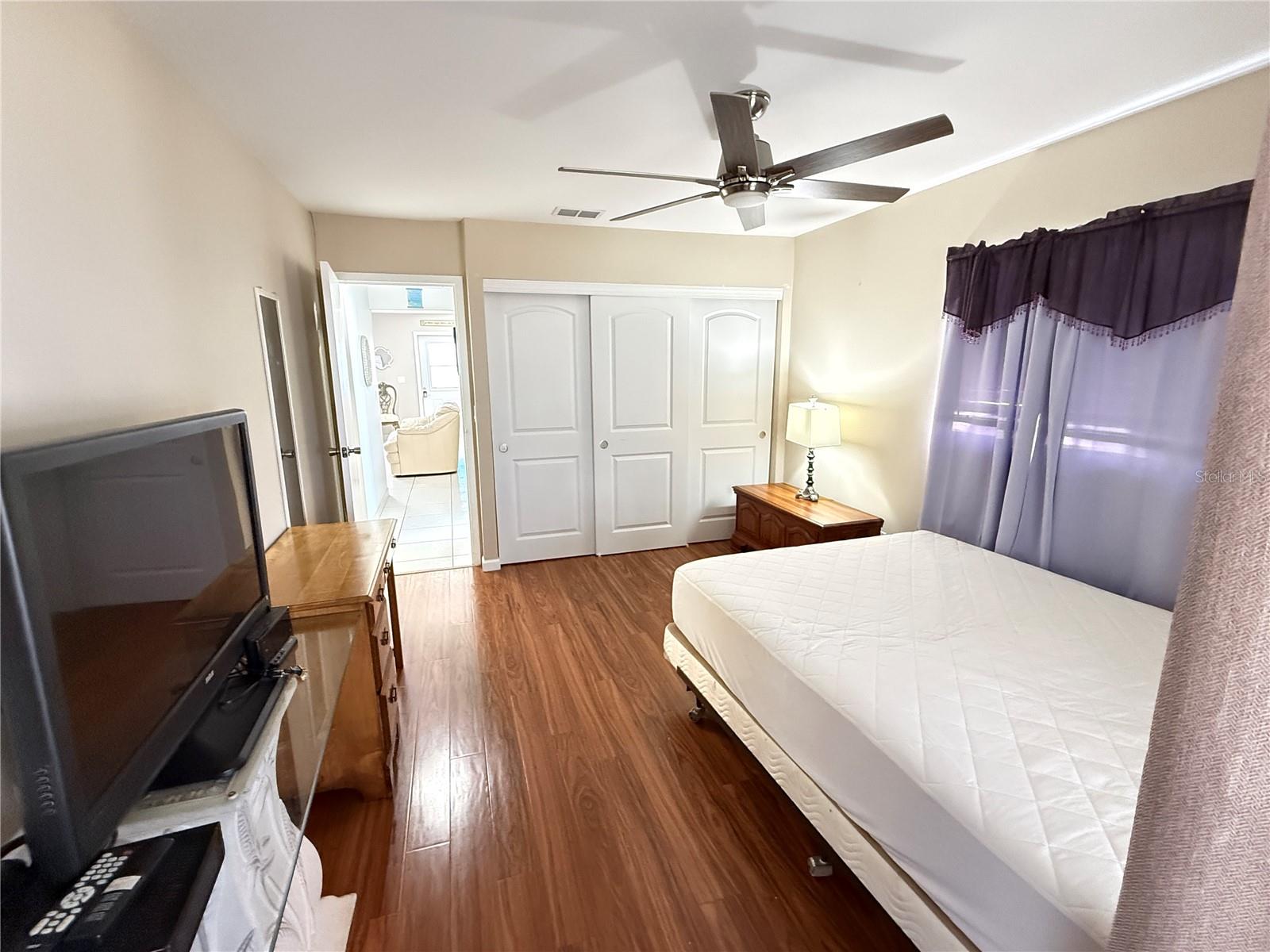 Image 16 of 29 For 402 Dorchester Place 40